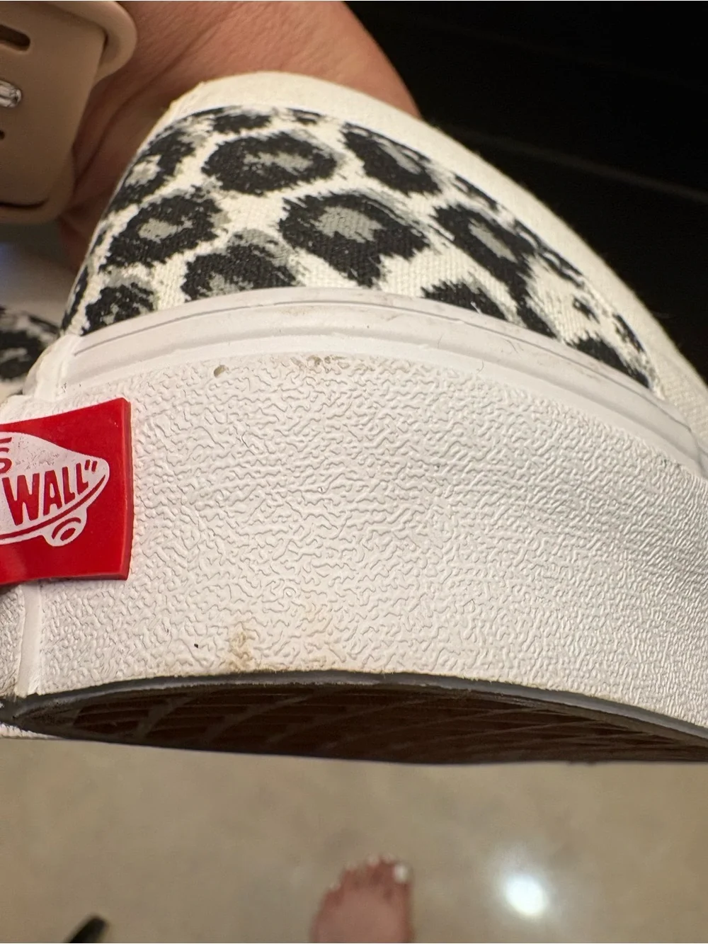 🆕🎉NWOB (Has Tags) Vans White Slip-On Flats with Black Leopard Print